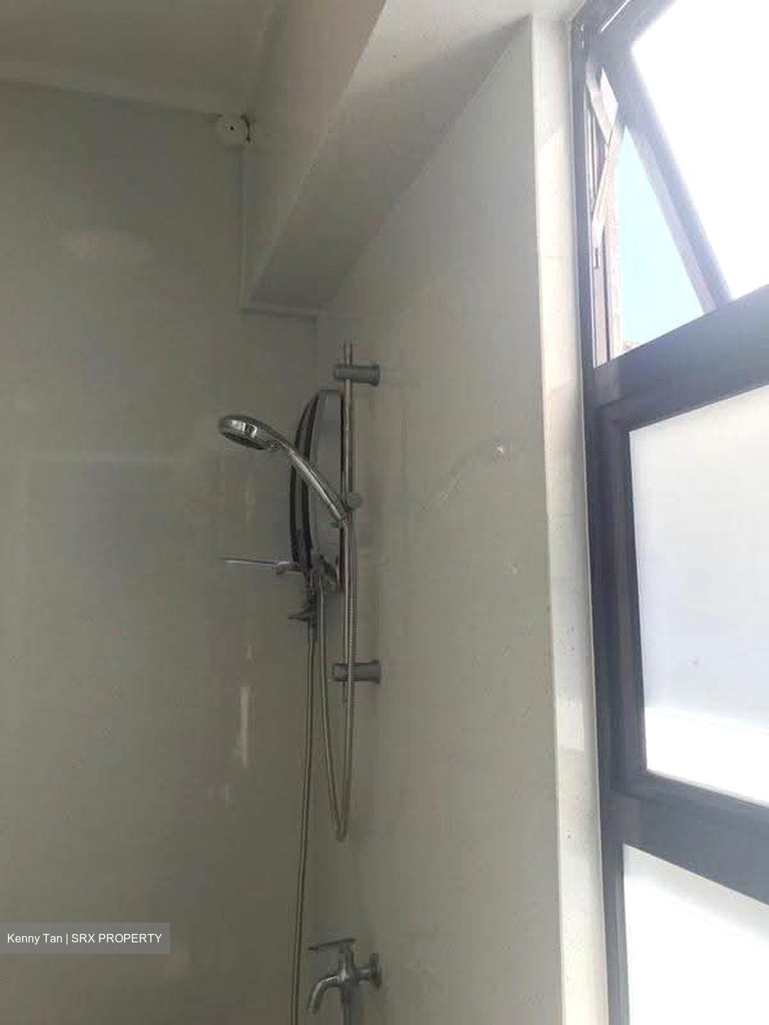 Lakepoint Condominium (D22), Condominium #634494901